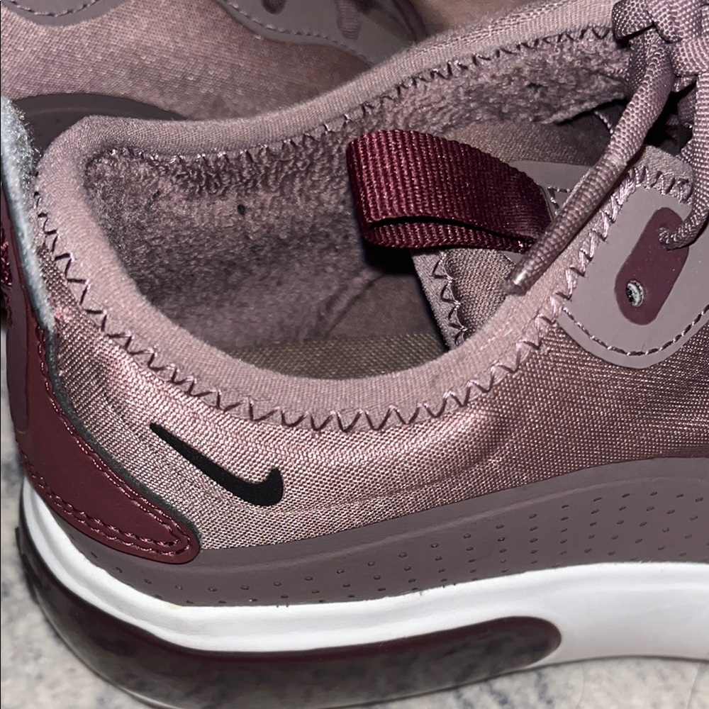 Women's Athletic Sneakers in Maroon